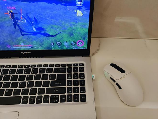 AX游戏鼠标：轻便与性能兼具 电竞职业手感PP电子模拟器试玩雷柏VT3 Pro M(图4)